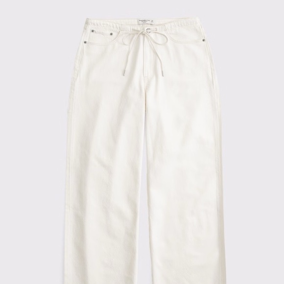 Abercrombie Curve Love Low-Rise Ultra Loose Jean – 25 Long - Picture 1 of 3